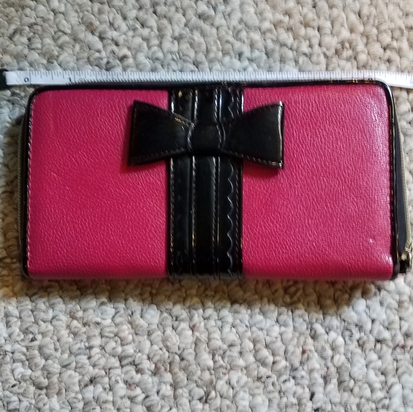 Betsey Johnson pink and black clutch wallet gold lining - Picture 7 of 8